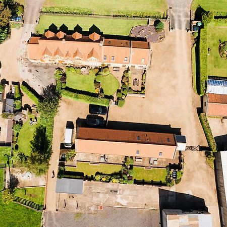 Low Moor Lodge Scarborough Esterno foto